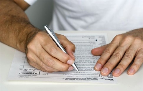 Podpisanie faktury przez osobę nieustaloną