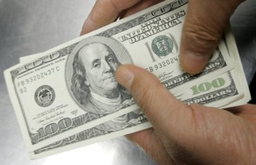 Narodowy Bank Ukrainy (NBU) wprowadził obowiązkową sprzedaż 50 % wpływów walutowych